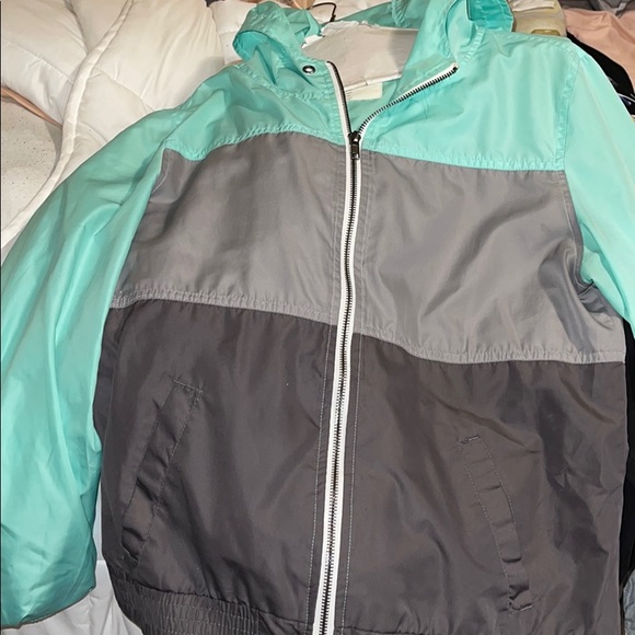 Windbreaker - Picture 1 of 3